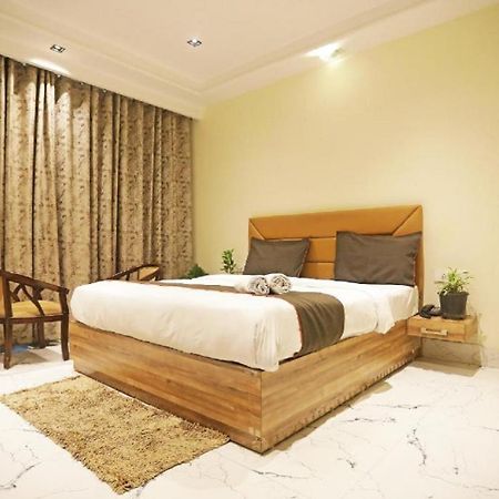 Hotel Royal Paradise By Kdson Nueva Delhi Exterior foto