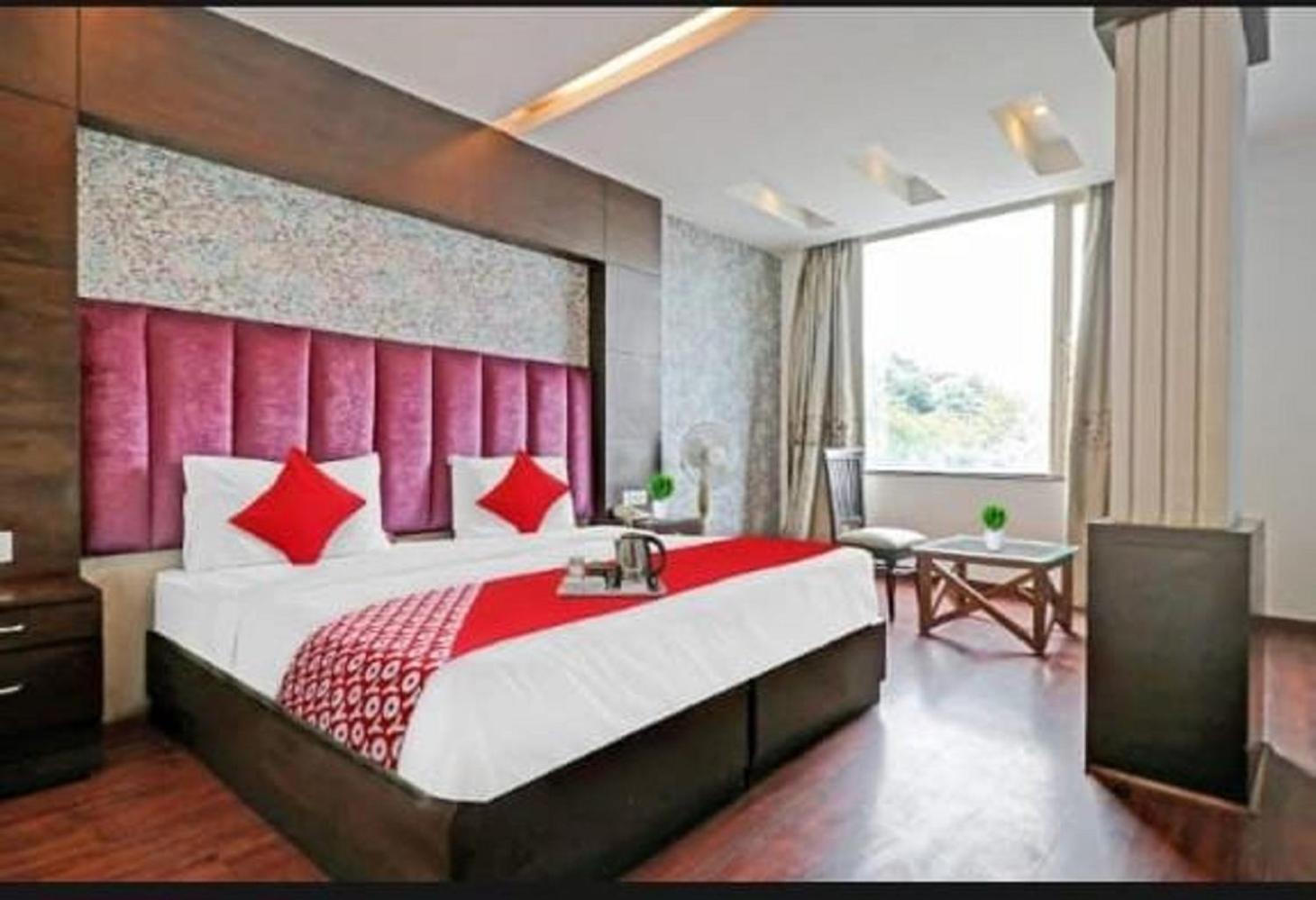 Hotel Royal Paradise By Kdson Nueva Delhi Exterior foto