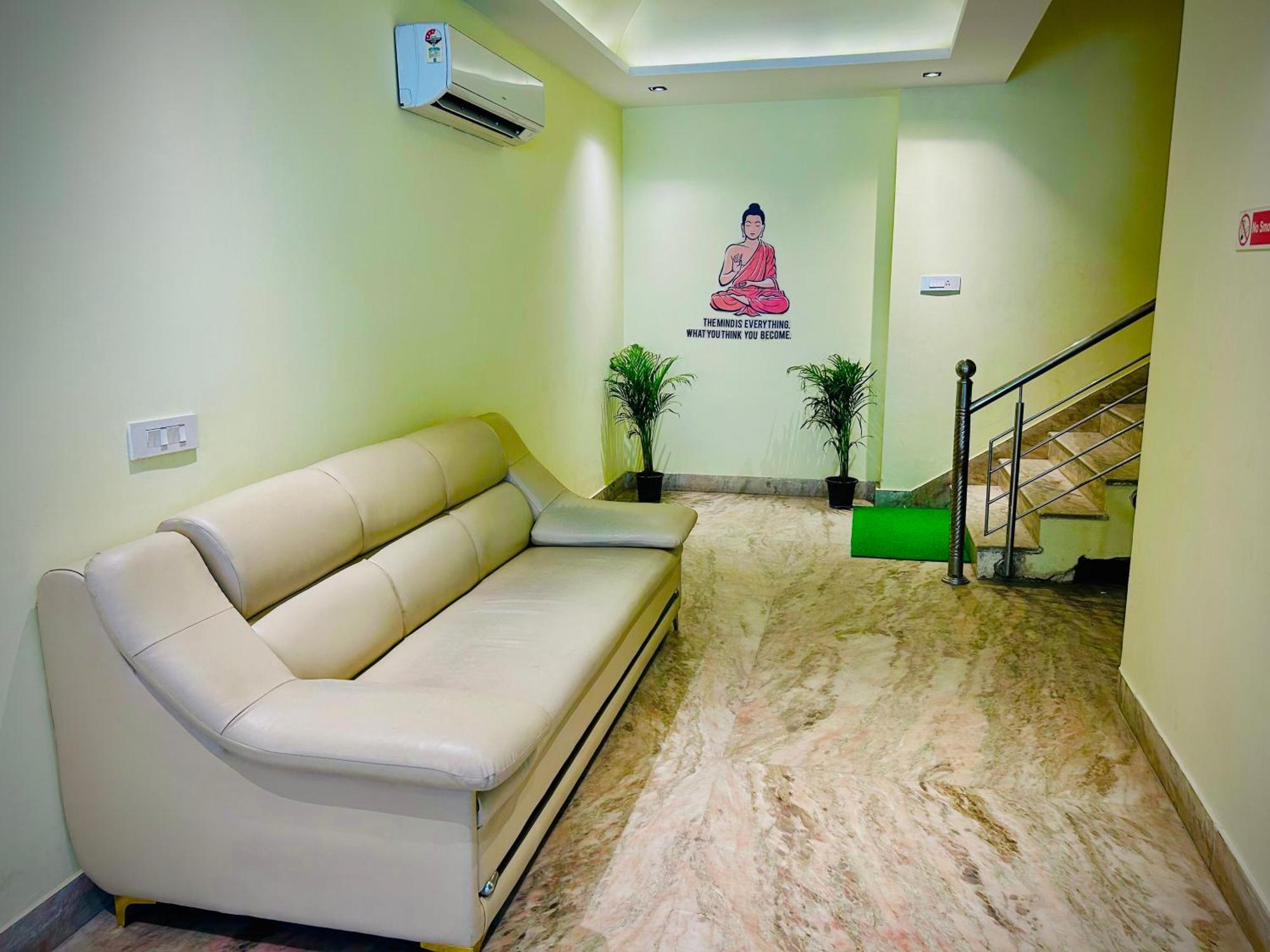 Hotel Royal Paradise By Kdson Nueva Delhi Exterior foto